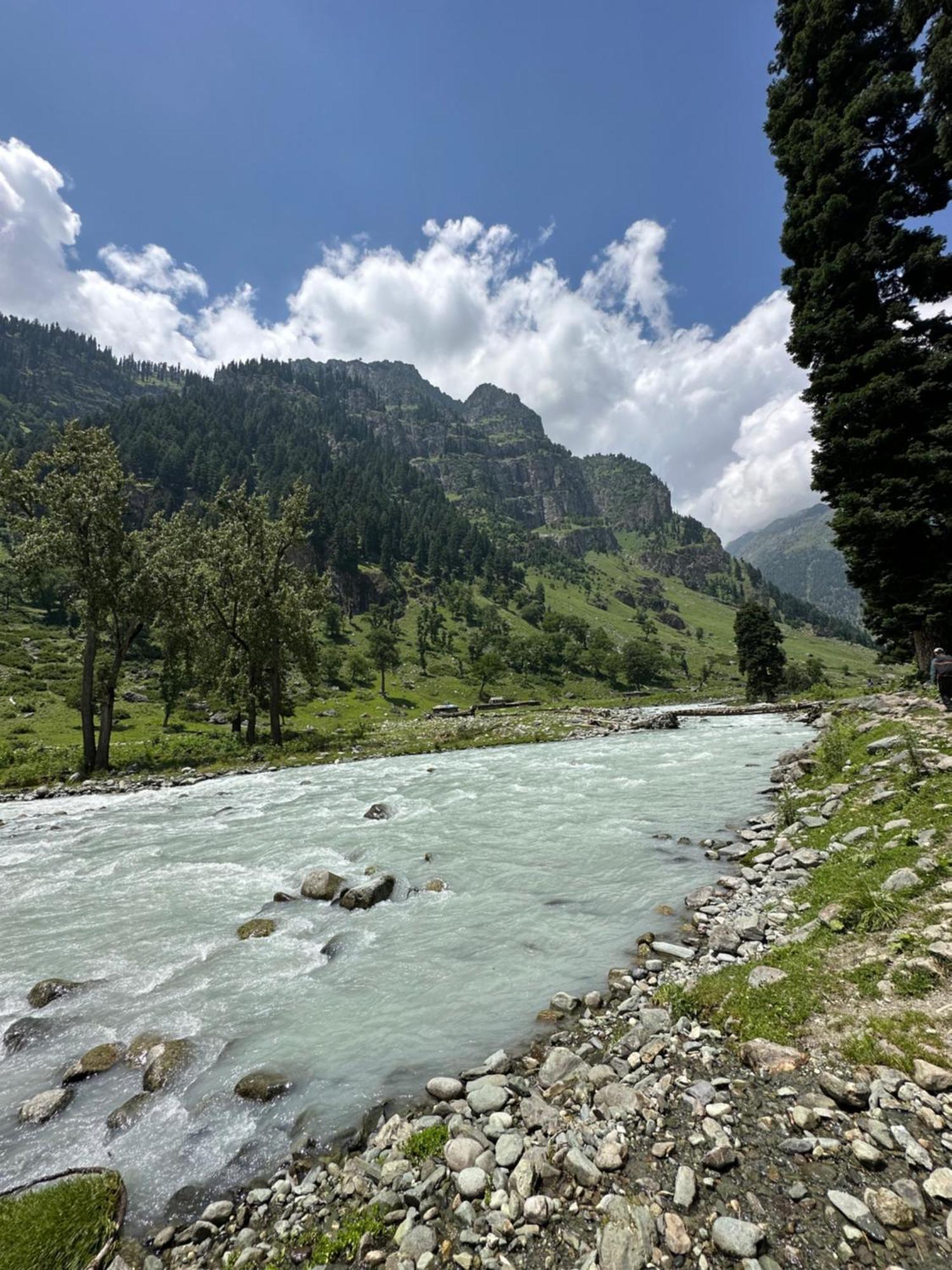 Houseboat Newworld And Transportation Hotel Srinagar  Exterior photo